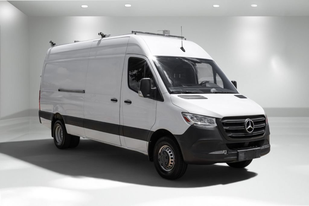 Used 2019 Mercedes-Benz Sprinter 170 Cargo image 5