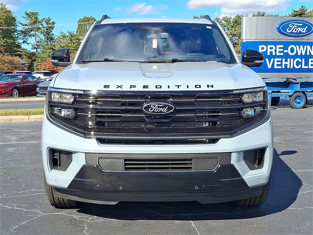 New 2025 Ford Expedition Max Platinum w/ Stealth Appearance Package image 2