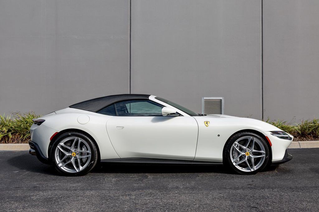 Used 2024 Ferrari Roma Spider image 7
