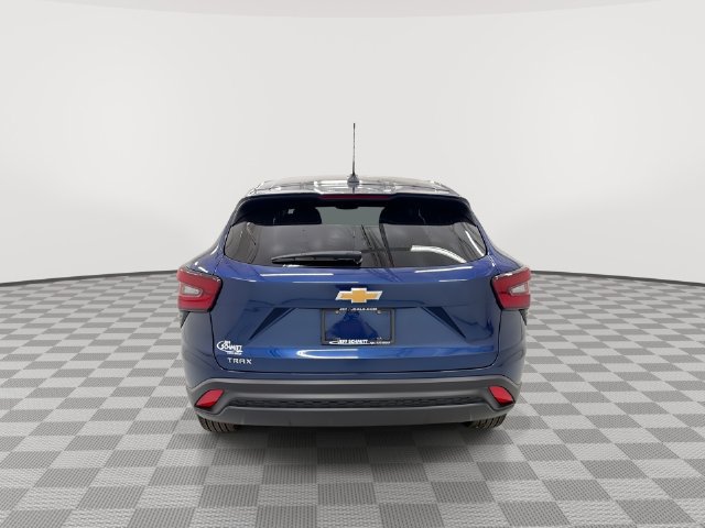 Certified 2024 Chevrolet Trax LS w/ LS Convenience Package FWD image 10