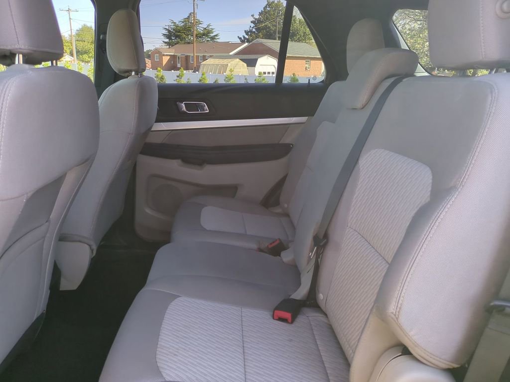 Used 2019 Ford Explorer FWD image 14