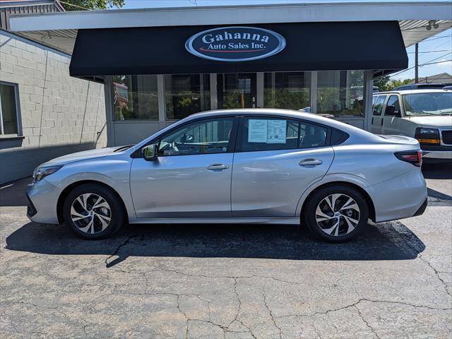 Used 2025 Subaru Legacy Premium AWD/4WD image 2