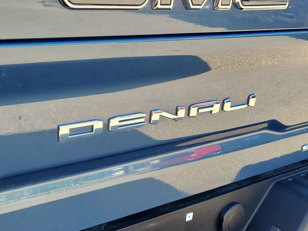 Used 2024 GMC Sierra 2500 Denali Ultimate AWD/4WD image 7