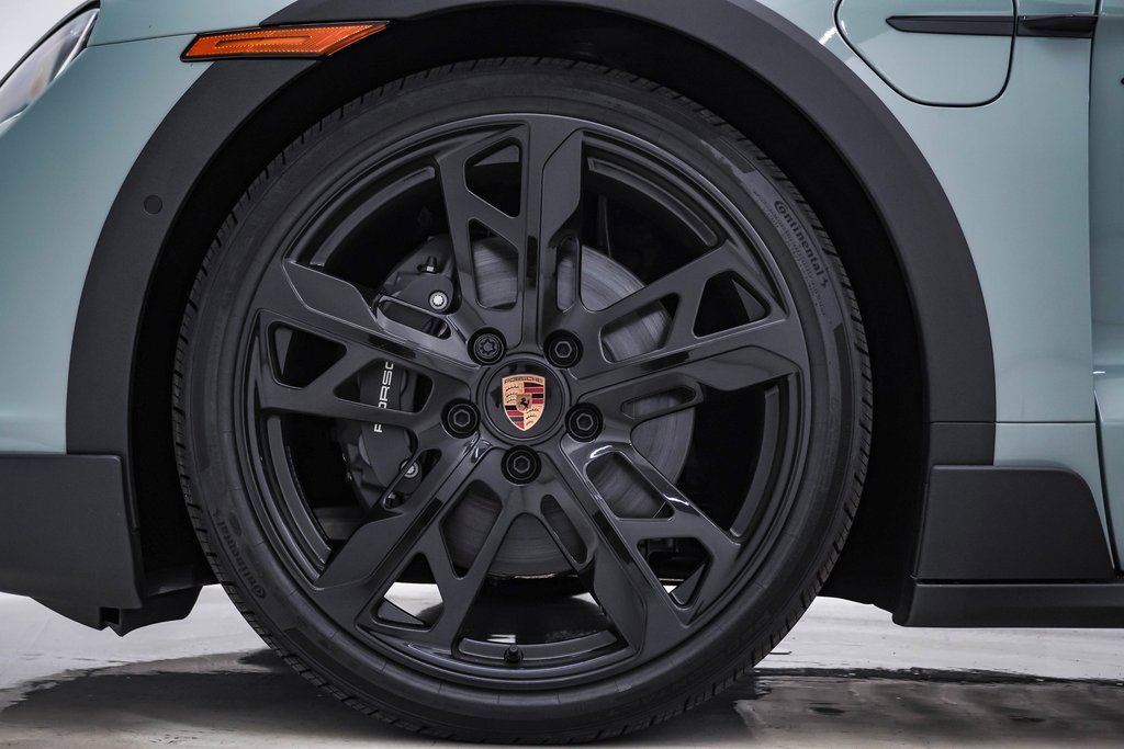 New 2025 Porsche Taycan 4 Cross Turismo image 13