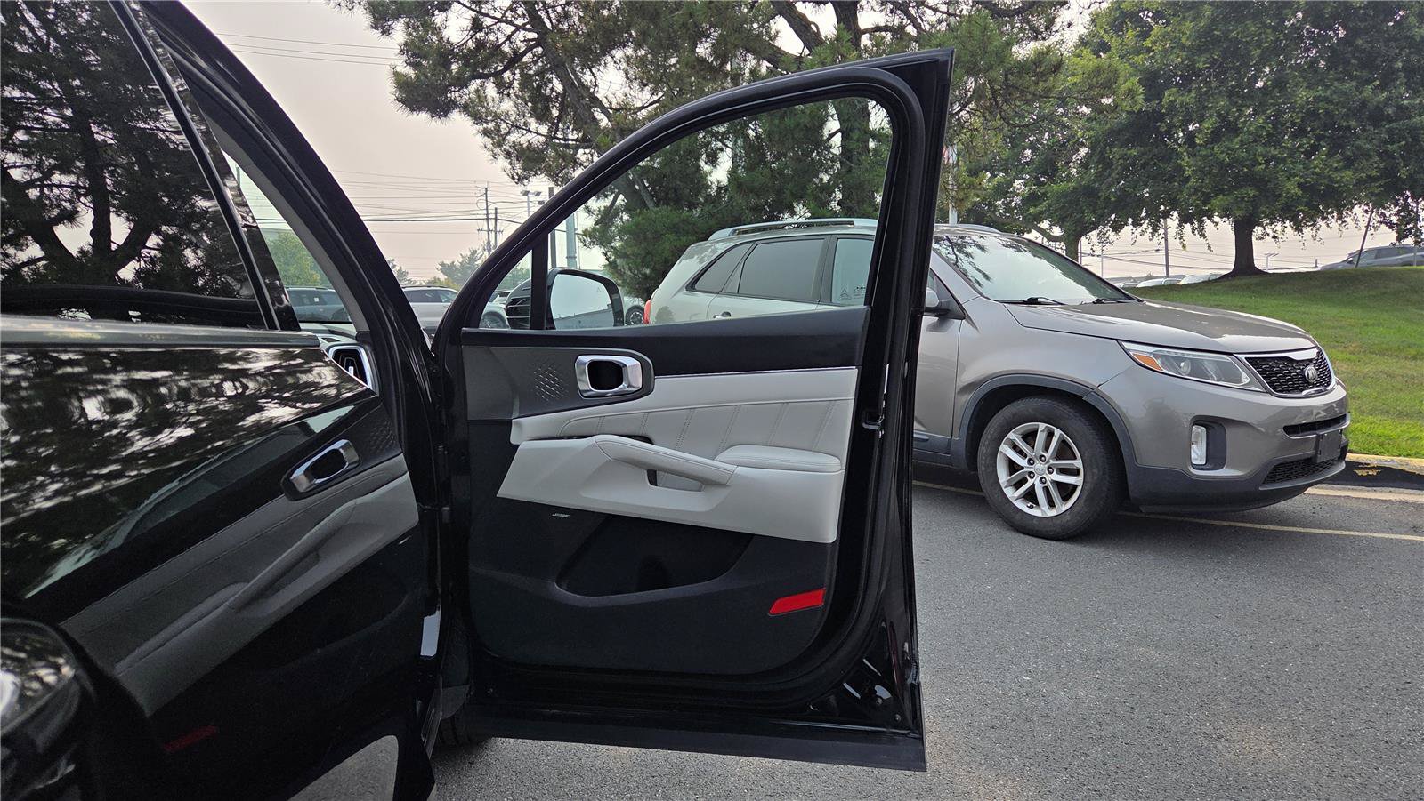 Certified 2023 Kia Sorento SX Prestige w/ Panoramic Sunroof Package AWD/4WD image 34