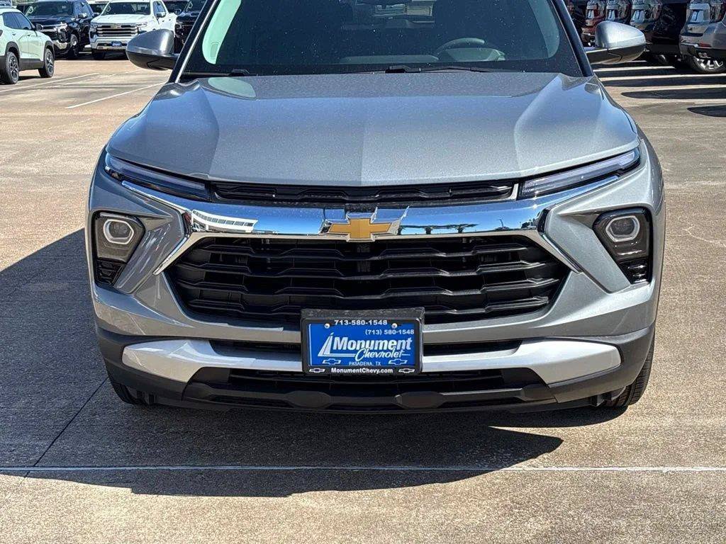 Used 2026 Chevrolet TrailBlazer LT w/ Driver Confidence Package FWD image 3