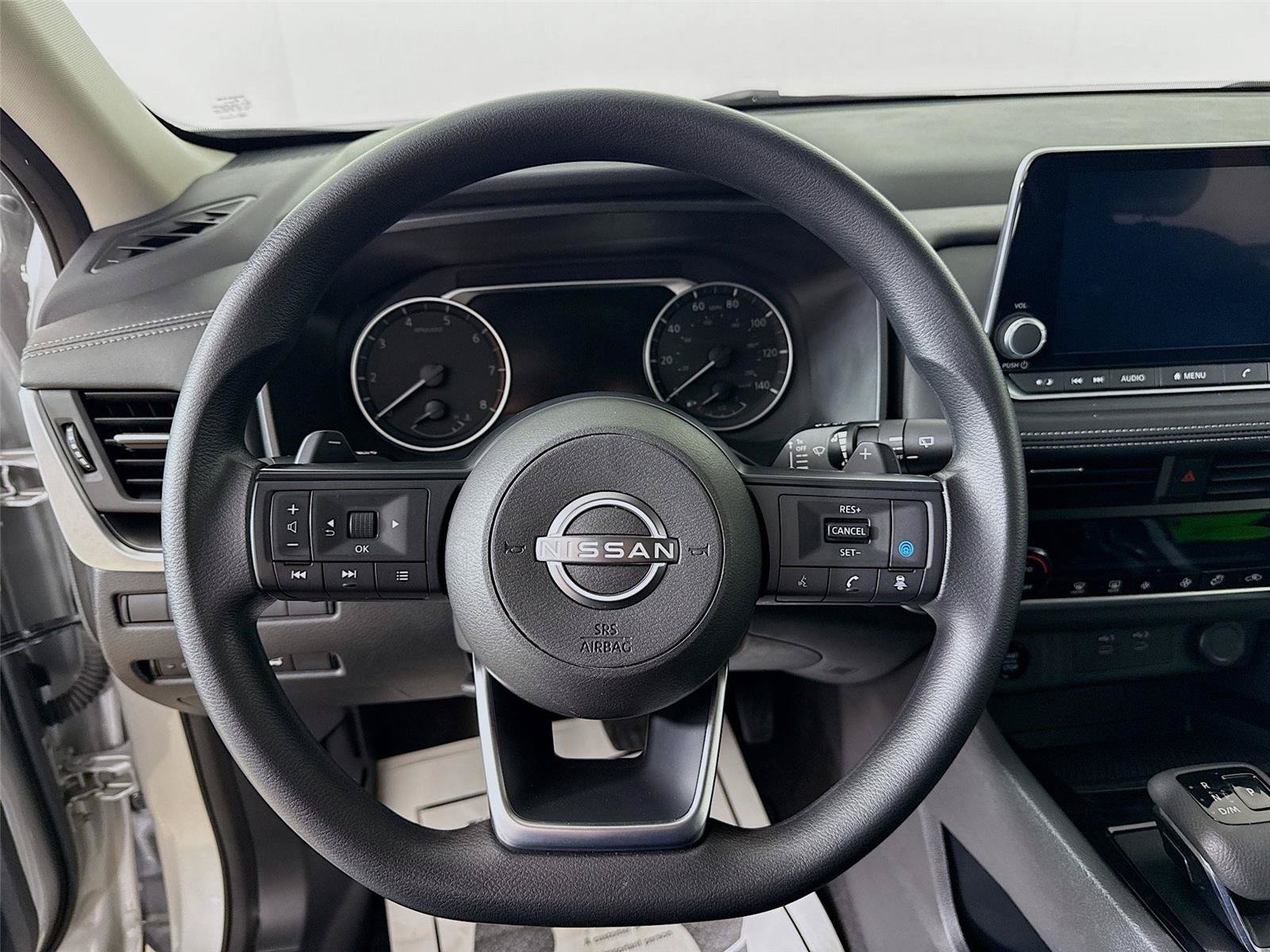 Used 2024 Nissan Rogue SV AWD/4WD image 17