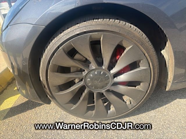 Used 2021 Tesla Model 3 Performance image 4