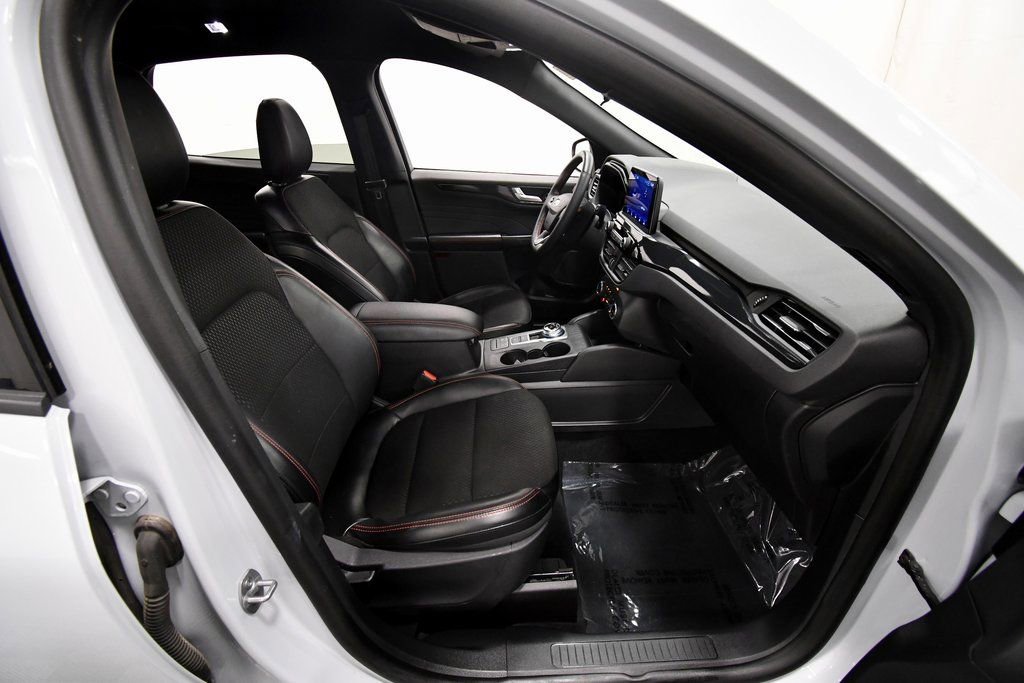 Used 2025 Ford Escape ST-Line Select image 19