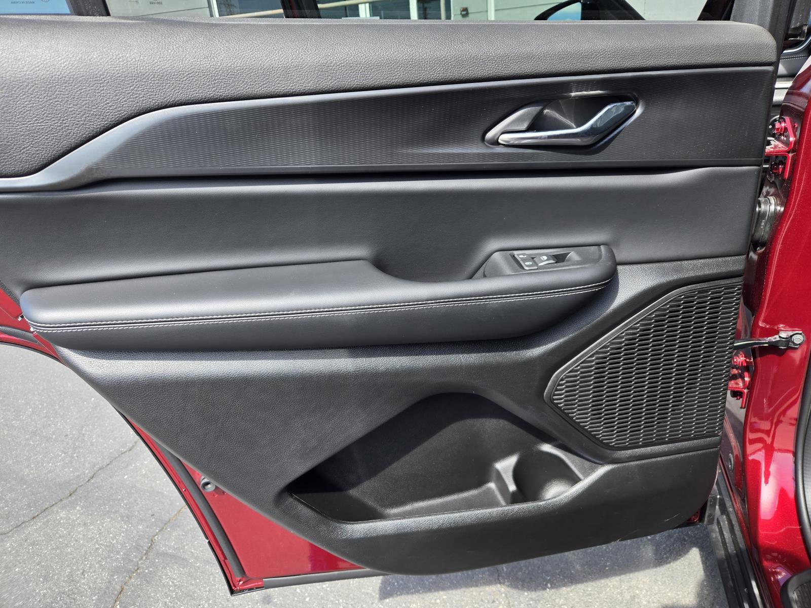 New 2025 Jeep Grand Cherokee L Altitude image 25