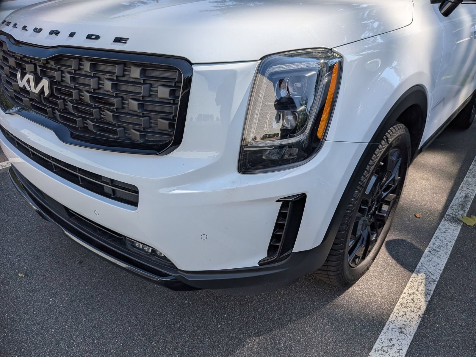 Used 2022 Kia Telluride SX w/ Nightfall Edition Package AWD/4WD image 7