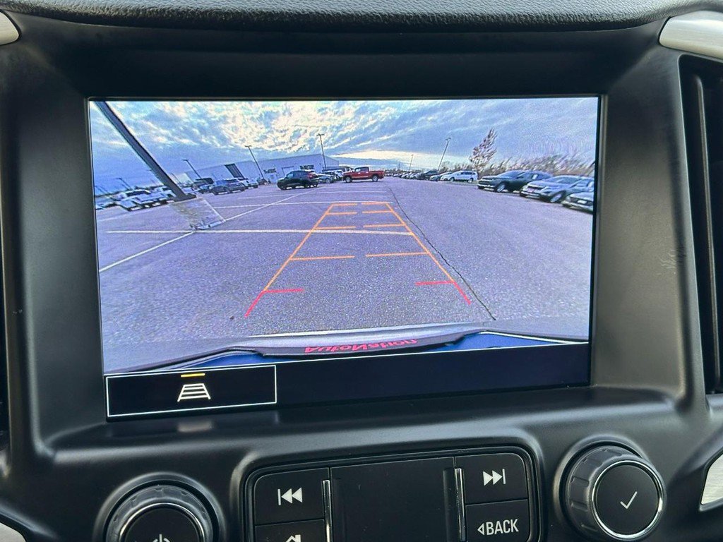 Used 2024 GMC Terrain SLT image 23