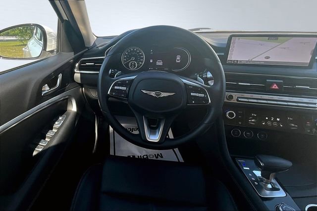 Used 2025 Genesis G70 2.5T image 9