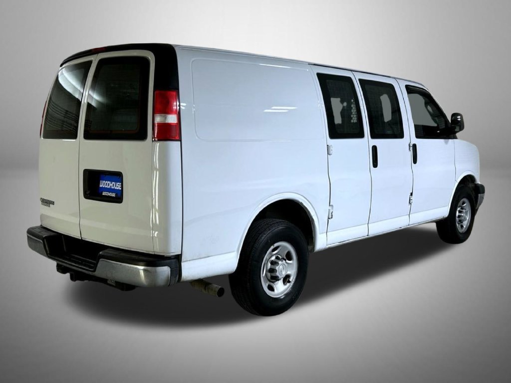 Used 2019 Chevrolet Express 2500 w/ Driver Convenience Package RWD image 5