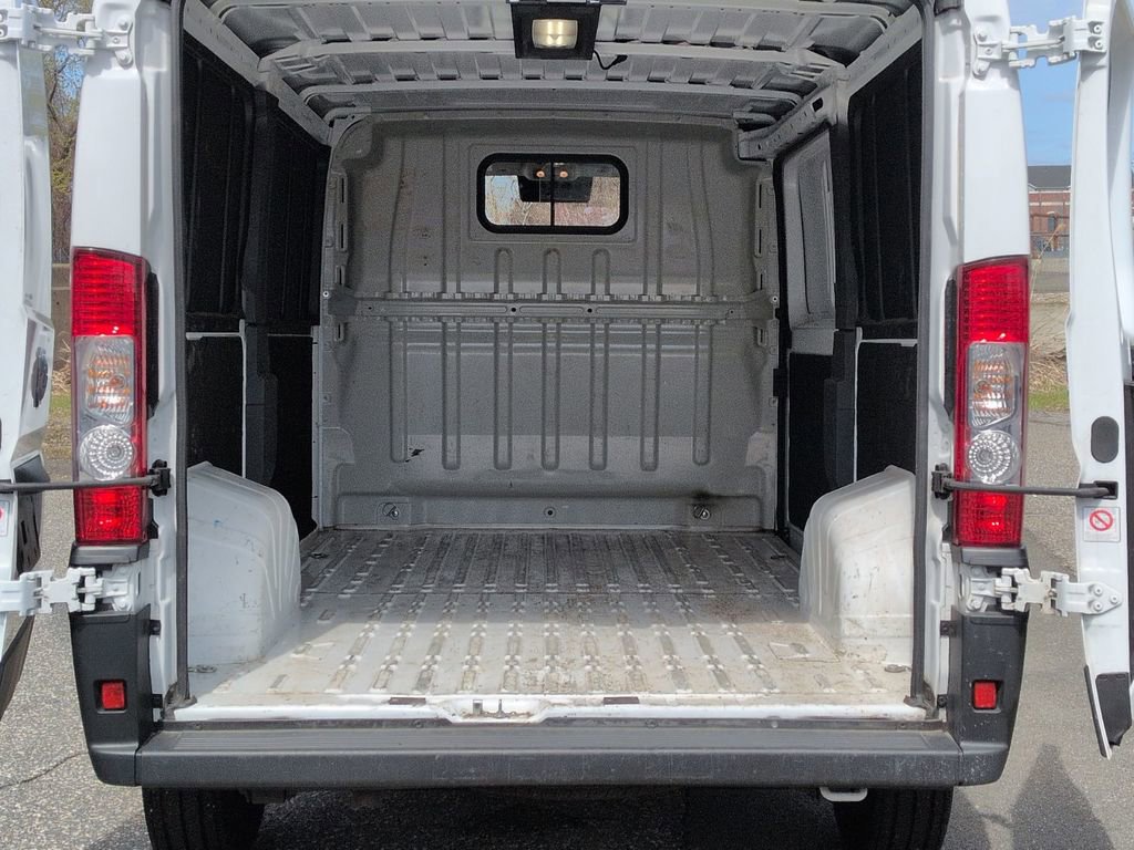 Used 2025 RAM ProMaster 2500 w/ Convenience Group FWD image 29