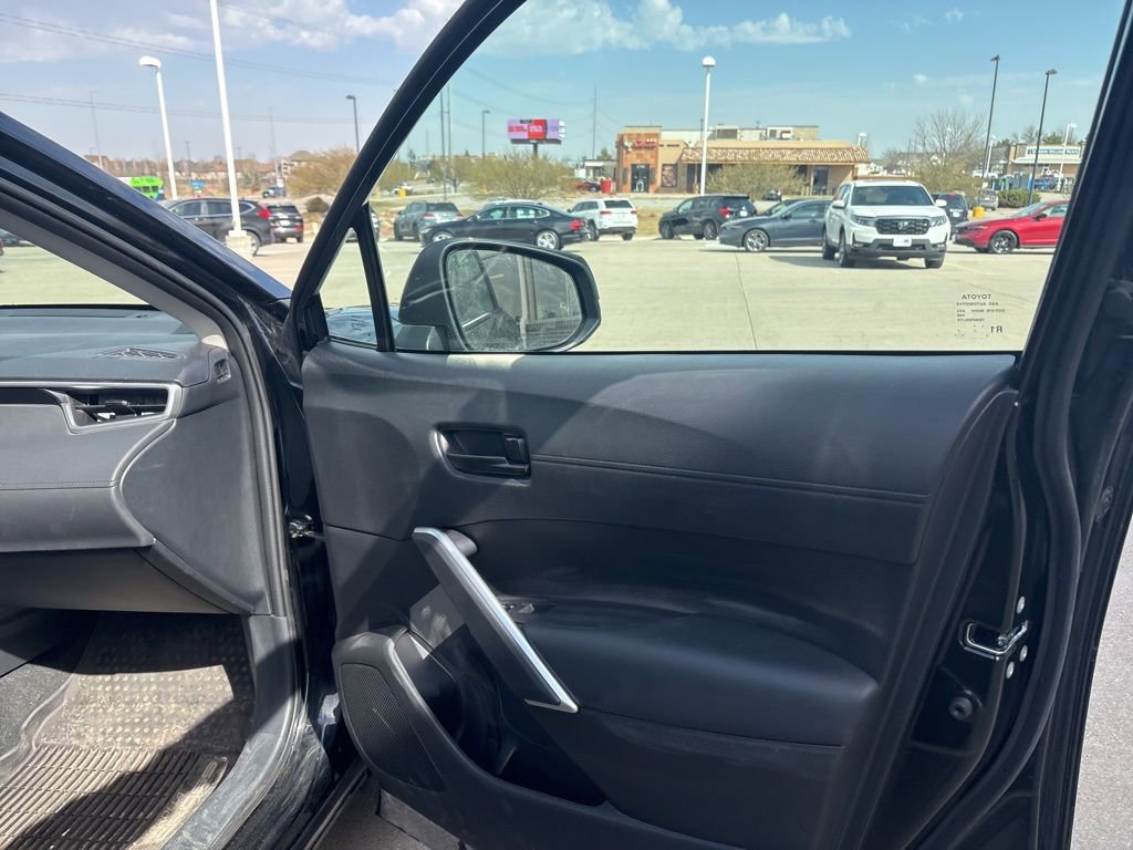 Used 2023 Toyota Corolla Cross LE image 22