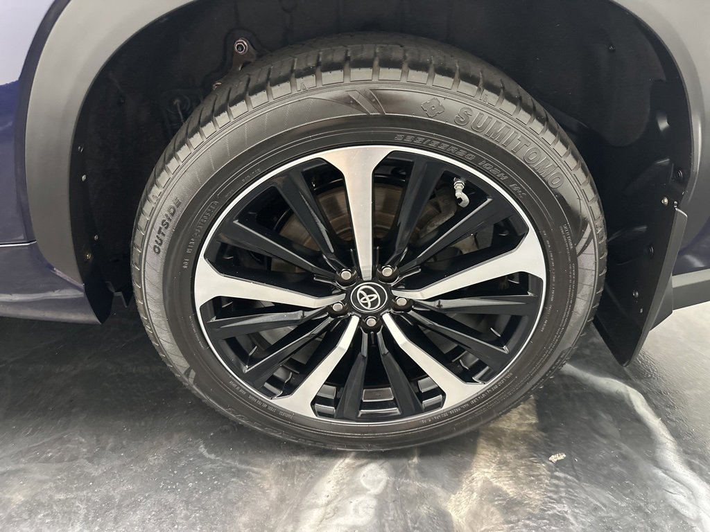 Used 2022 Toyota Highlander XSE image 35