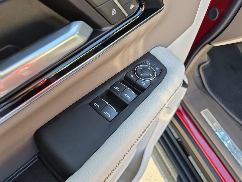 New 2026 GMC Yukon XL Denali w/ Sun & Power Step Package AWD/4WD image 18