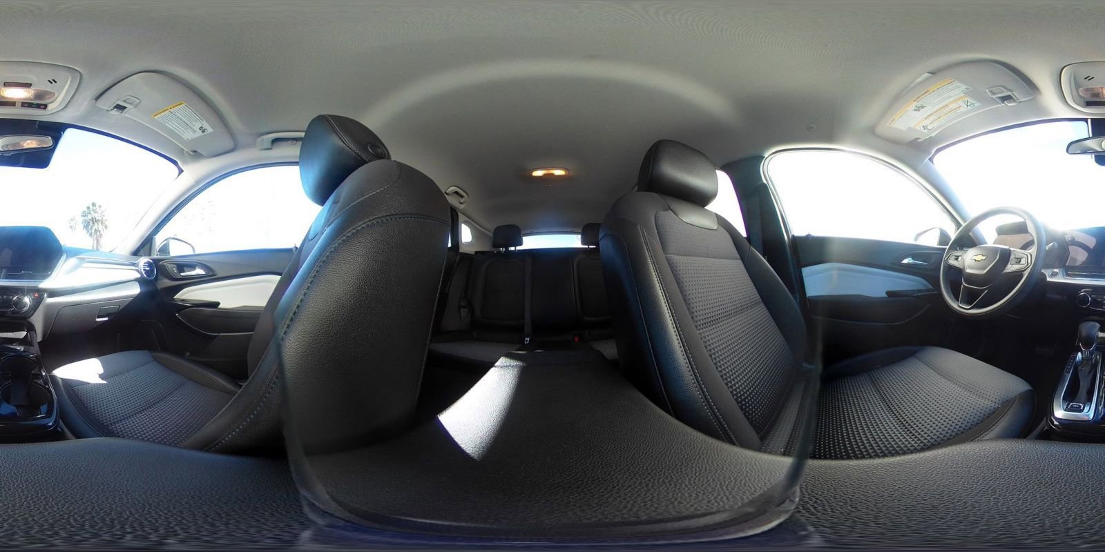 Used 2025 Chevrolet Trax LT image 42