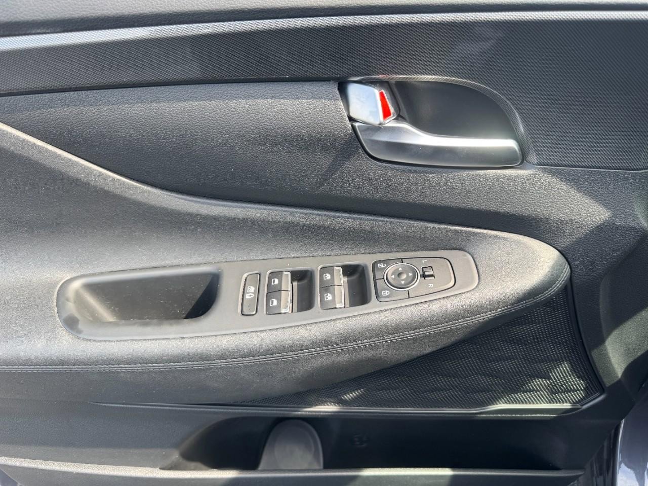 Used 2022 Hyundai Santa Fe Blue image 22