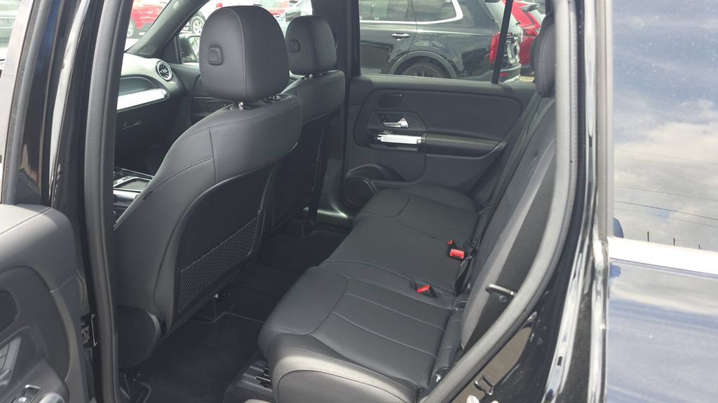 Certified 2025 Mercedes-Benz GLB 250 image 24