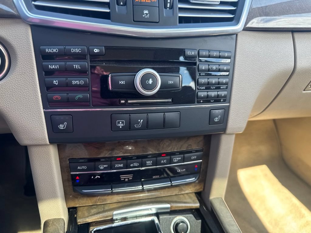 Used 2010 Mercedes-Benz E 350 Sedan image 22
