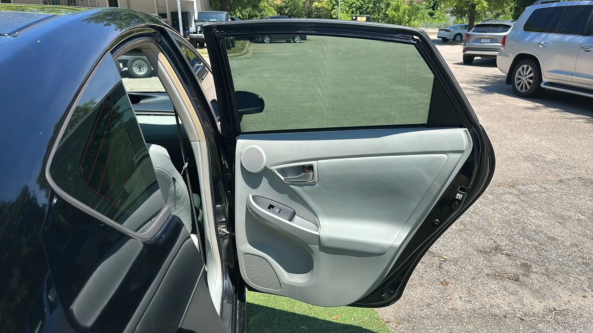Used 2014 Toyota Prius Four w/ Solar Roof Package FWD image 22