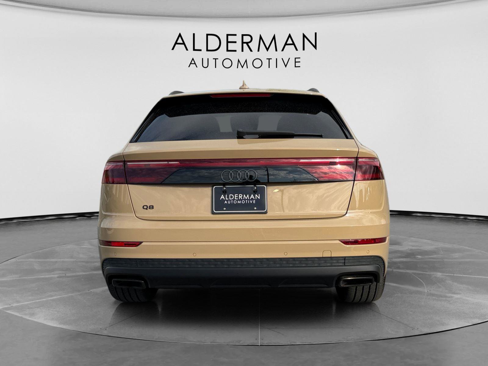 Used 2025 Audi Q8 Prestige image 4