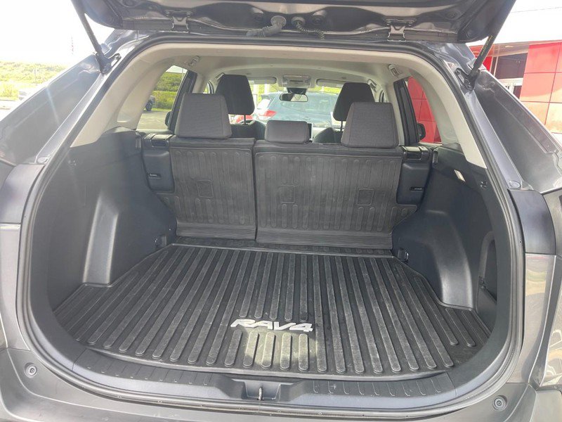 Used 2023 Toyota RAV4 LE AWD/4WD image 16