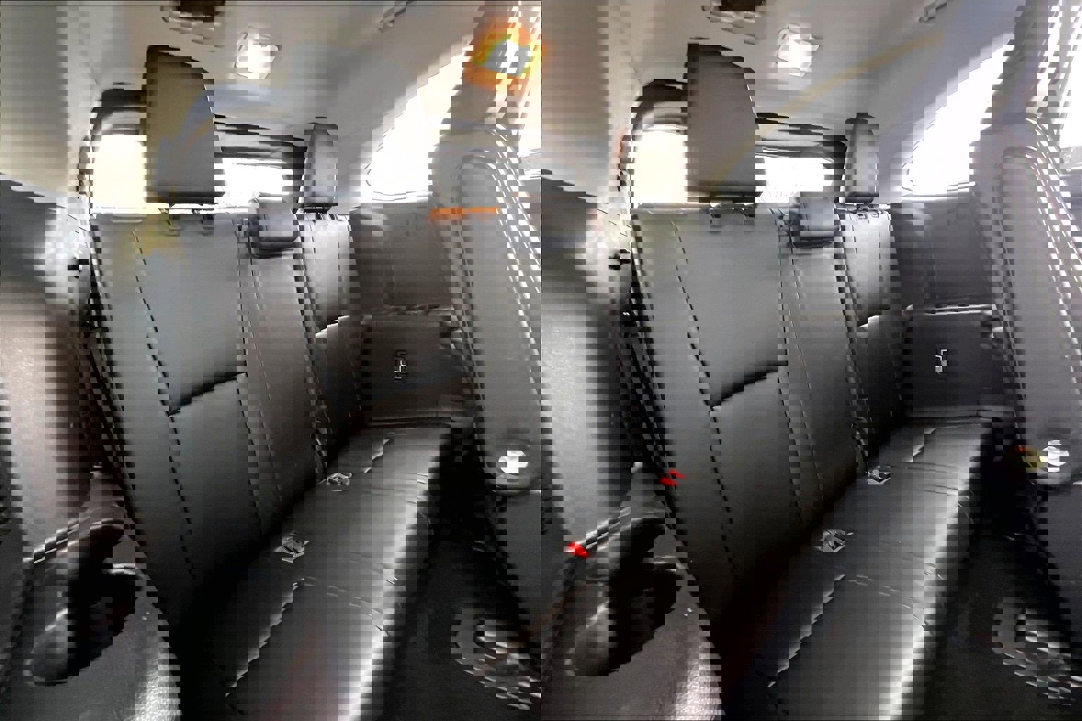 Used 2023 Toyota Highlander XLE image 33