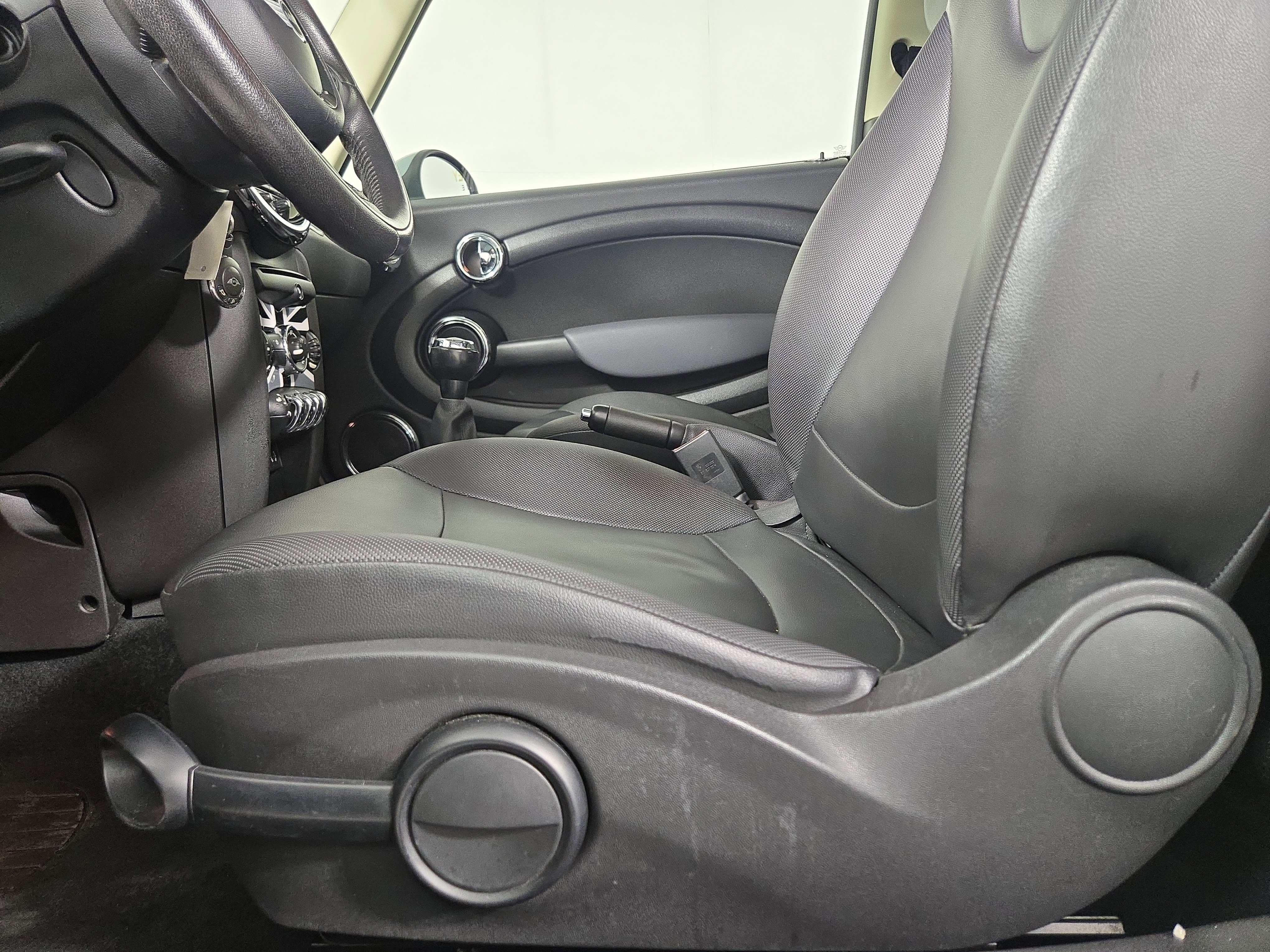 Used 2012 MINI Cooper Hardtop FWD image 27