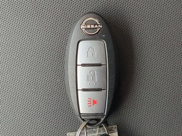 Used 2024 Nissan Frontier SV image 33