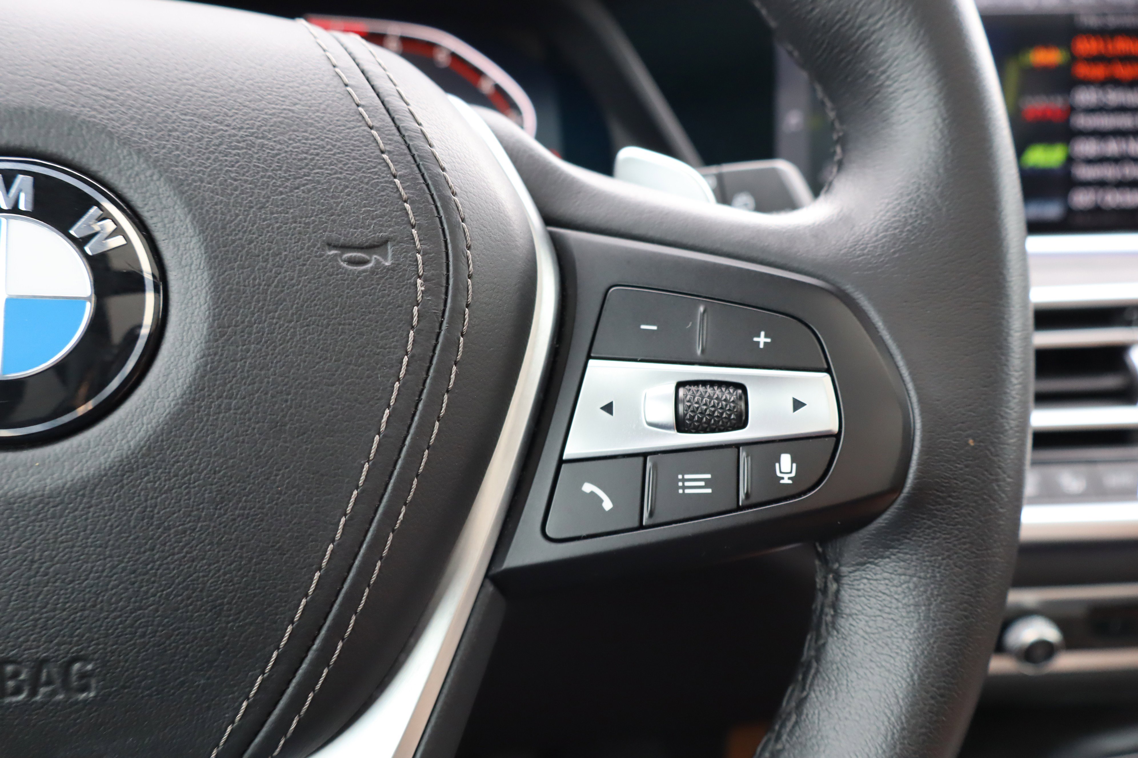 Used 2023 BMW X5 xDrive40i w/ Executive Package image 18