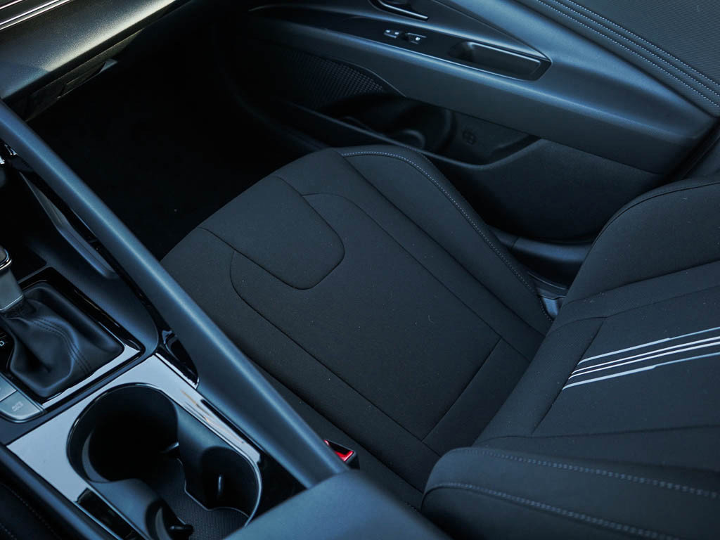 New 2026 Hyundai Elantra Sport image 23