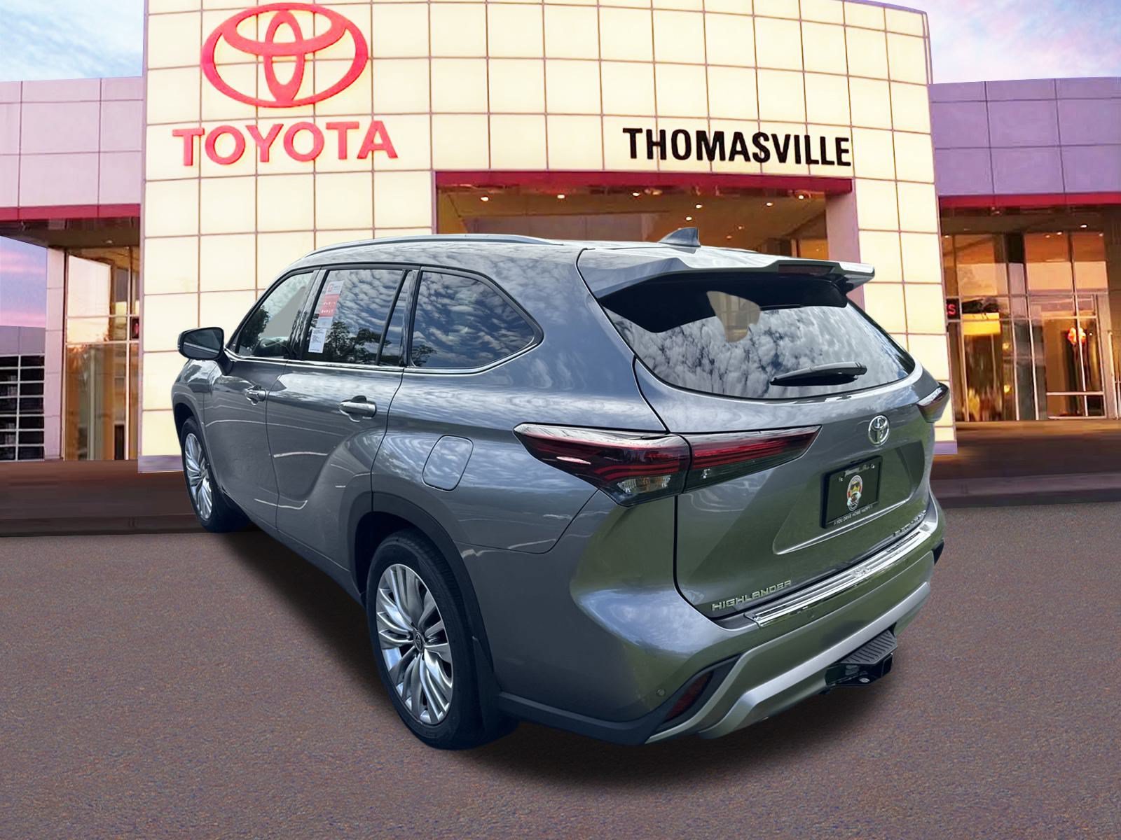 New 2025 Toyota Highlander Platinum AWD/4WD image 7