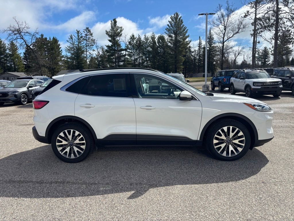 Used 2020 Ford Escape Titanium AWD/4WD image 2