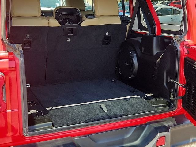 Used 2018 Jeep Wrangler Unlimited Sahara w/ Quick Order Package 24M Moab AWD/4WD image 9