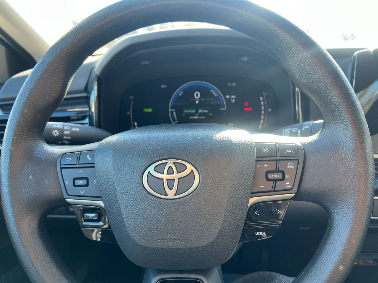 Used 2025 Toyota Camry LE image 27