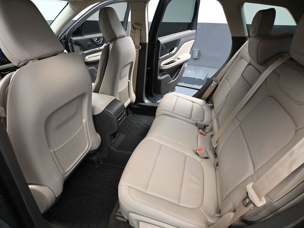 Used 2024 Lincoln Corsair Reserve w/ Towing Package image 37
