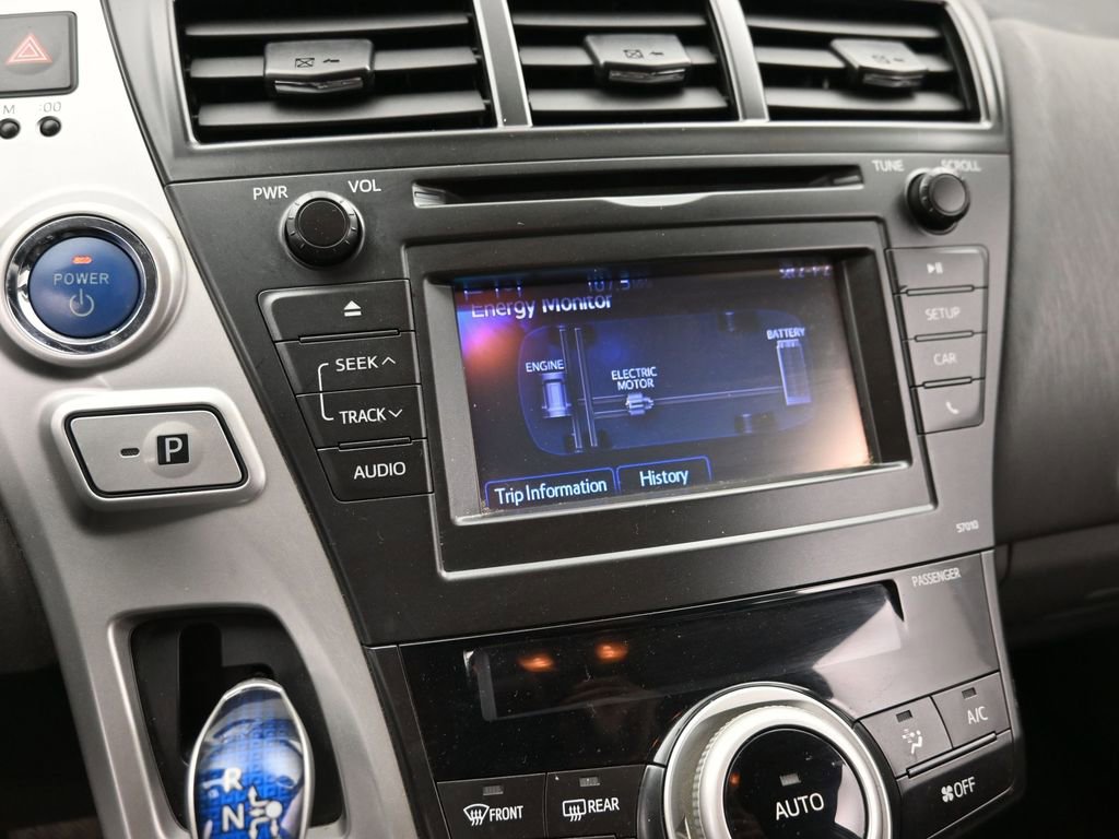 Used 2014 Toyota Prius V Two image 15