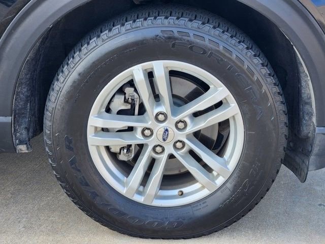 Certified 2023 Ford Explorer XLT w/ Equipment Group 202A AWD/4WD image 10