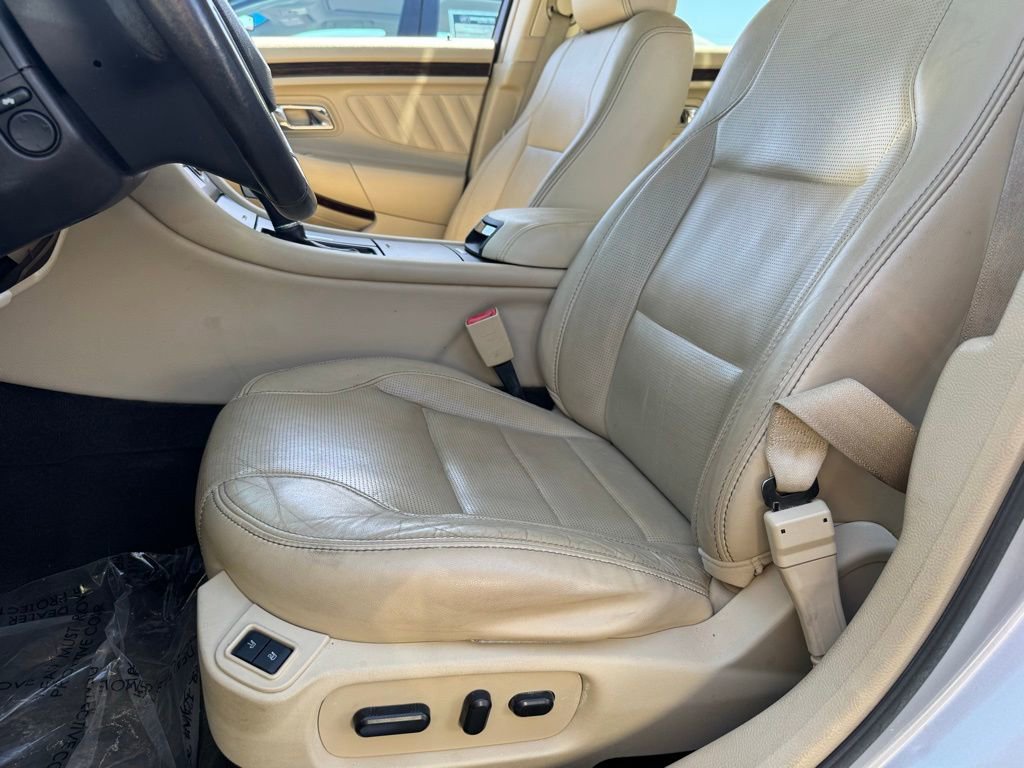 Used 2015 Ford Taurus Limited FWD image 5