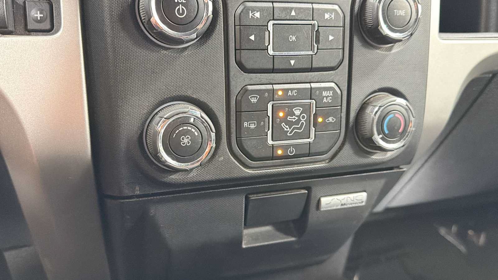 Used 2014 Ford F150 XLT w/ Equipment Group 302A Luxury AWD/4WD image 20