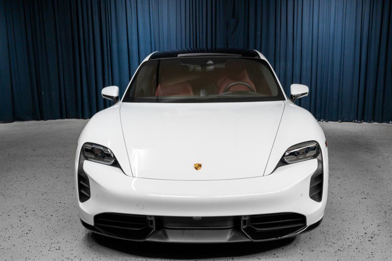 Used 2021 Porsche Taycan Turbo Sedan image 2