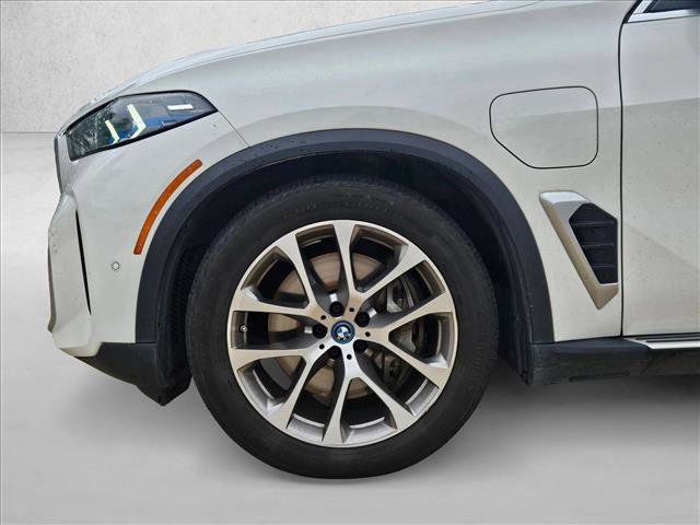 Used 2025 BMW X5 xDrive50e image 9