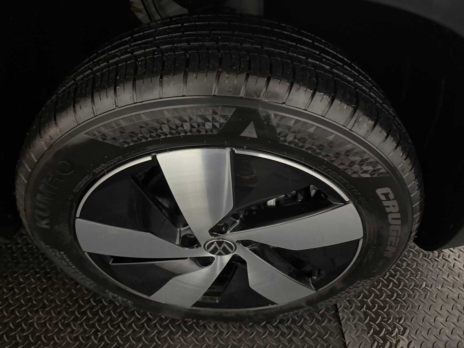 Certified 2025 Volkswagen Taos S image 12