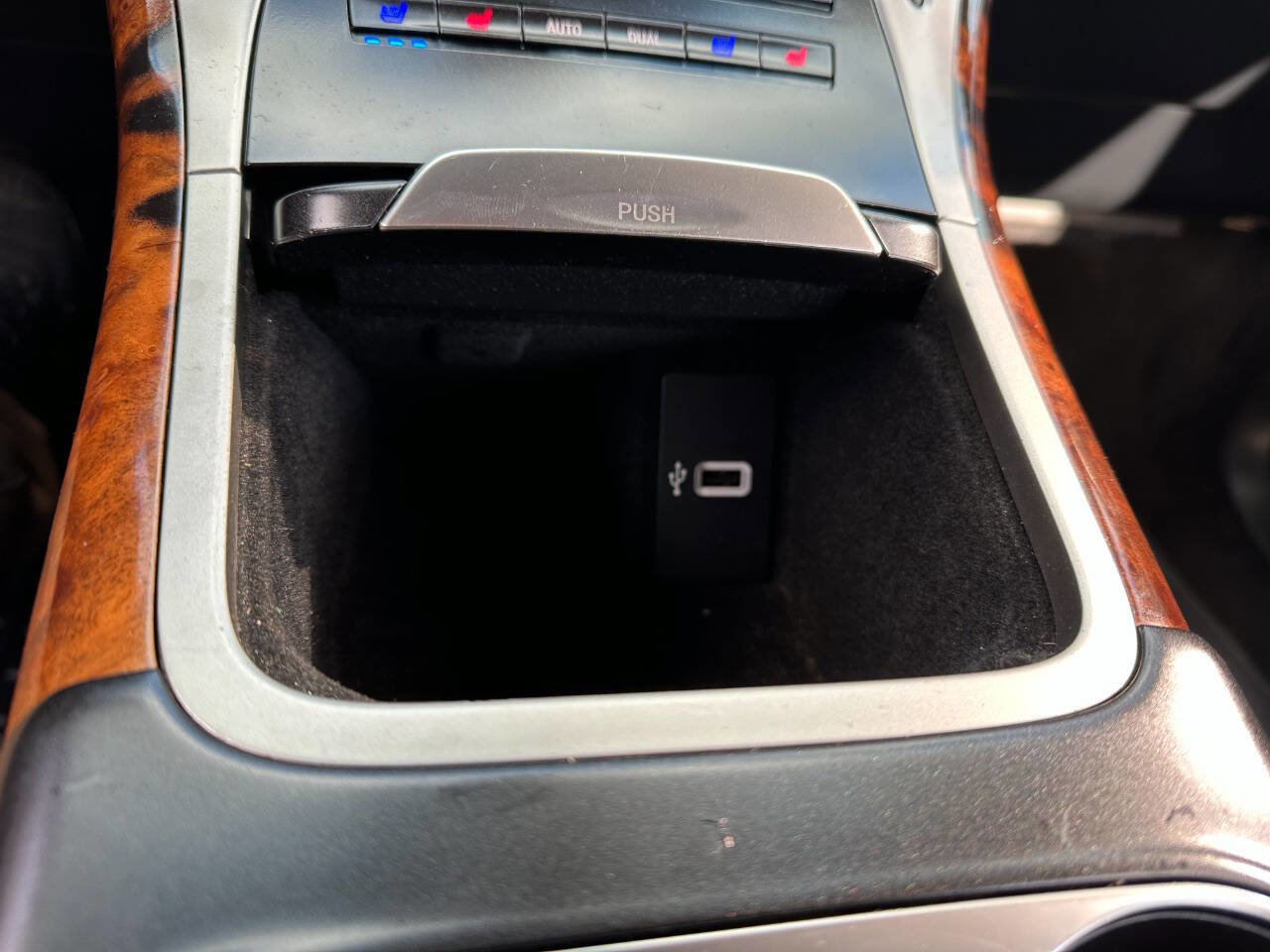 Used 2018 Lincoln MKX Reserve w/ Lincoln MKX Climate Package image 48