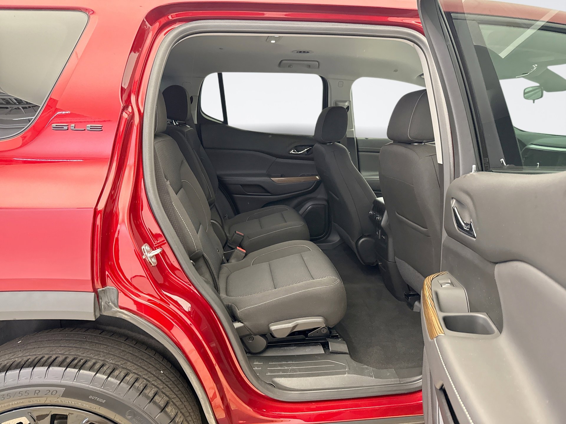 Used 2023 GMC Acadia SLE w/ Driver Convenience Package AWD/4WD image 17