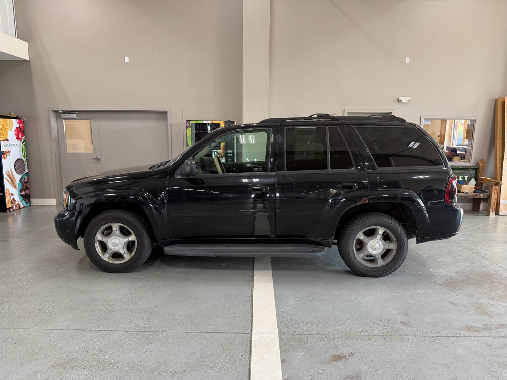 Used 2006 Chevrolet TrailBlazer LT AWD/4WD image 1