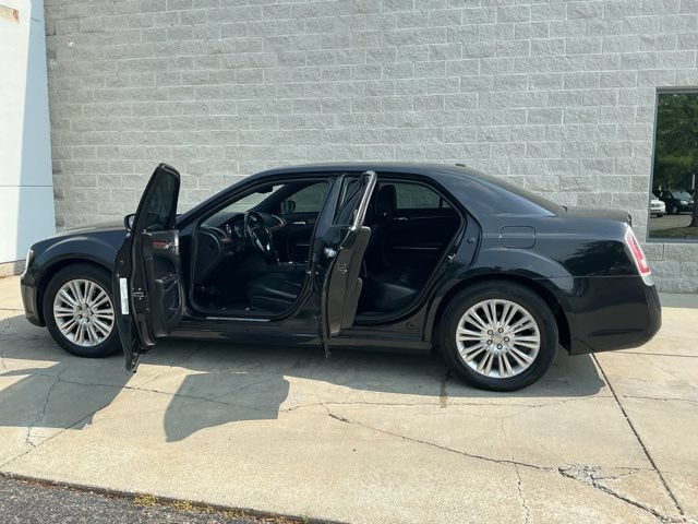 Used 2013 Chrysler 300 C w/ Harman Kardon Audio Group AWD/4WD image 14